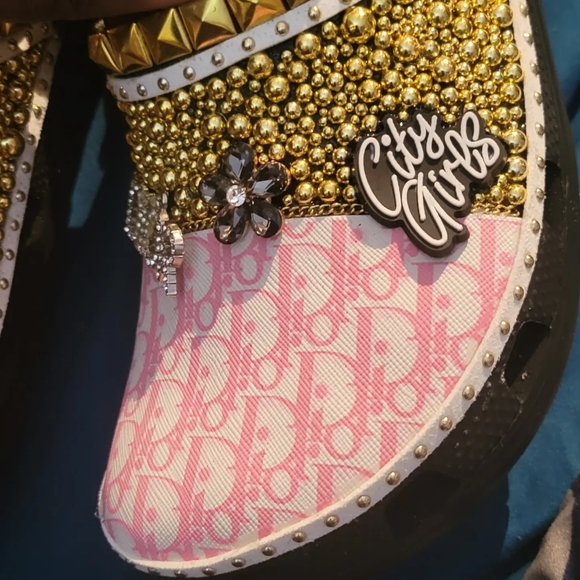 Custom crocs - Picture 5 of 12